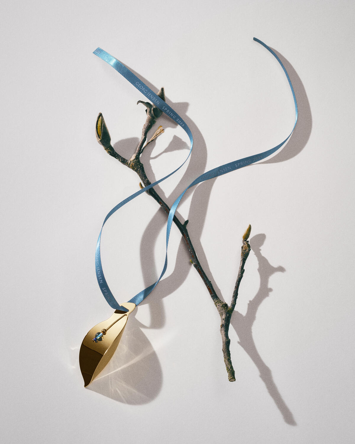 Påskeornament 2025 blad - guldfarvet